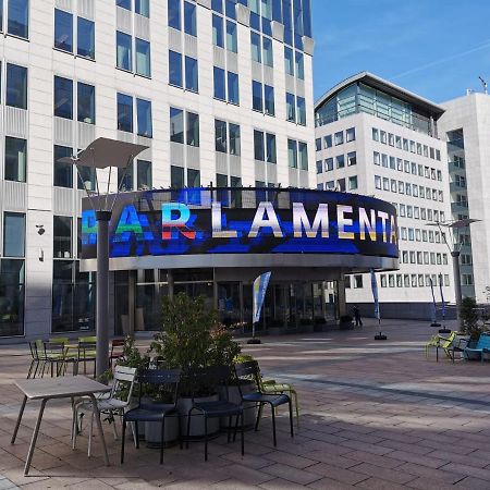 Design Europarlament Apartment With Private Terrace Брюссель Экстерьер фото